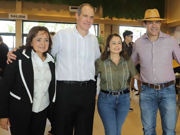 Inauguración de Abasto Este, en Minga Guazú - Social Brand - ABC Color