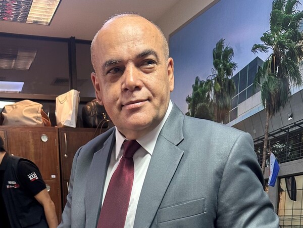 Bachi Núñez presenta su renuncia como líder de la Bancada HC - El Independiente