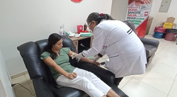 Promedio de 1.000 donantes de sangre registra la casa de donación del Área 1 - La Clave