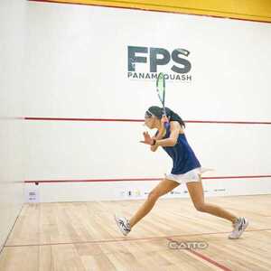 Fiorella Gatti triunfa de entrada en Panamericano de squash en Quito