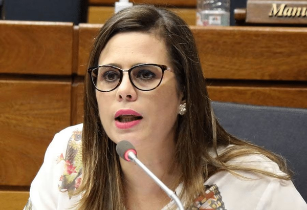 Exministro de Corte dijo que caso Kattya es simple de resolver: El Congreso actuó fuera de su competencia - Megacadena - Diario Digital