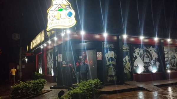 Hernandarias: encapuchados roban dinero en asalto armado a un casino - ABC en el Este - ABC Color