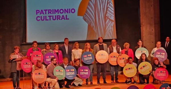 La Nación / Gobierno entregó G. 1.800 millones para 90 proyectos culturales