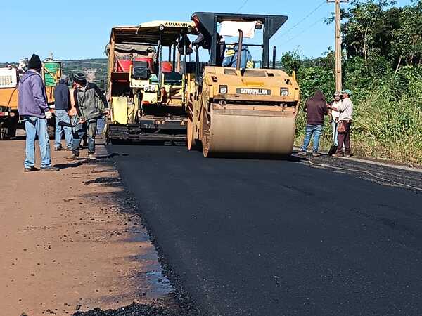 Obra de asfaltado hasta Puerto Campichuelo presenta un 98% de avance