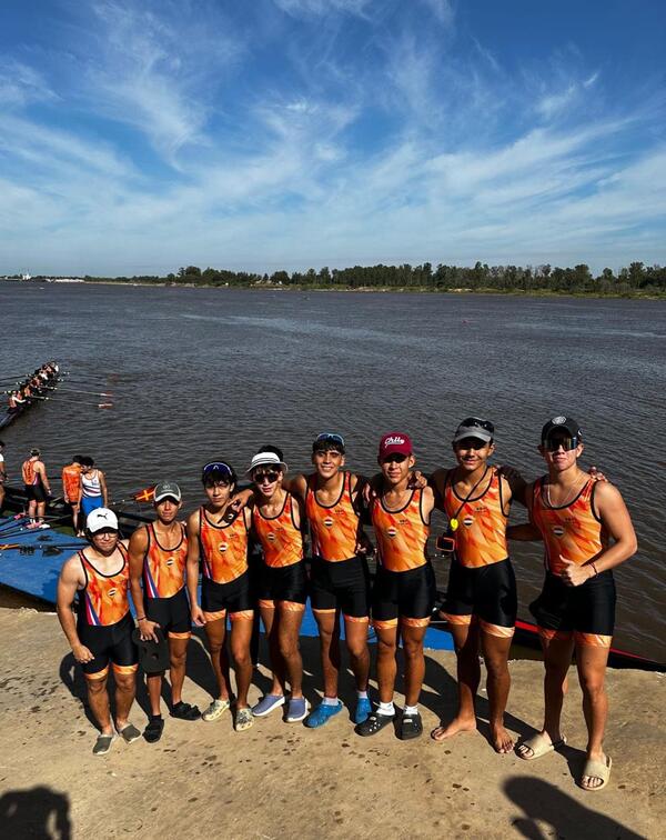 Sajonia inició festejos con gran regata internacional