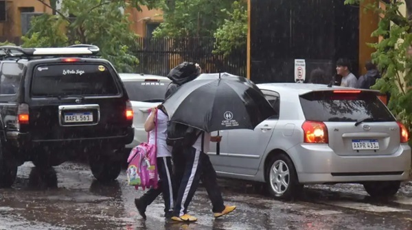 Tormentas y fuertes lluvias persisten en nueve departamentos