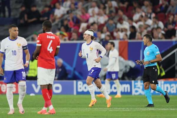 Eurocopa 2024: Francia debuta ganando por la mínima - Fútbol - ABC Color