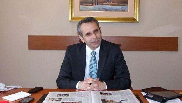Cuestionado Kriskovich ya no sigue en la Católica: Cuestionan su salida "elegante"