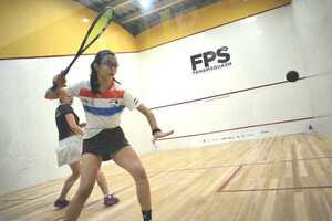 A puro blanqueo Fiorella Gatti arrasa en Quito y es finalista panamericana de squash