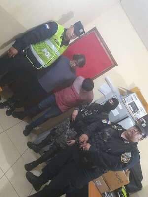 Ñemby: dos aprehendidos por hurto agravado tras persecución - Policiales - ABC Color