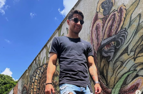 Versus / "Dejé malos hábitos": Iván 'Tito' Torres celebra 6 meses en Brasil