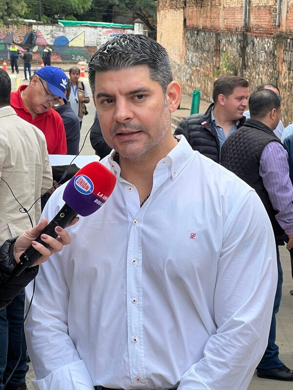 'Nenecho' asegura que no se emitirán más bonos
