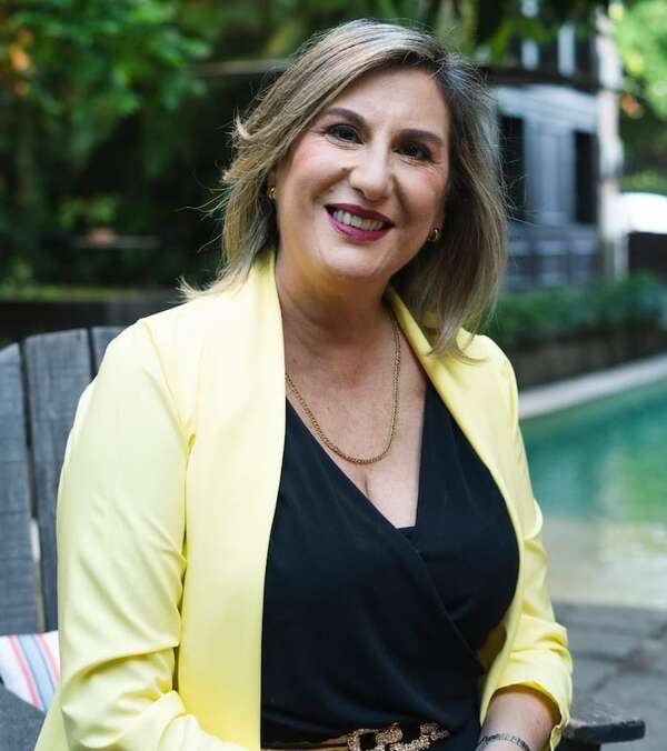 Sofía Raquel Fernández Casabianca presenta su nuevo libro “Las Chicas del Gym” - Gente - ABC Color