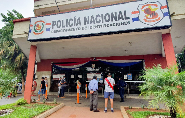 Intervienen Identificaciones de la Policía por supuestas cedulas falsificadas