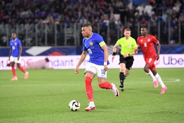 Versus / Mbappé "sigue siendo duda" para el partido ante Países Bajos
