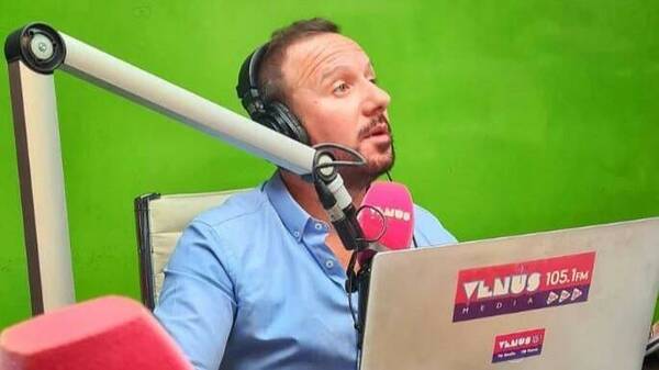 [VIDEO] ¿Al estilo Arnaldo André? Locutor confesó el extraño menú de toro que le bajó