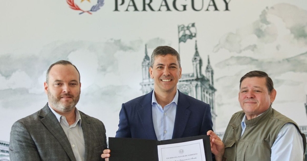 La Nación / Entregan título de propiedad del Parque Chovoreca y pasa a ser área protegida del Paraguay