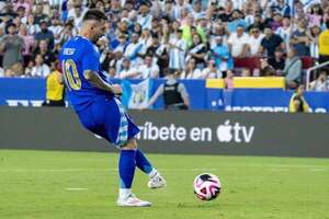 Messi, Vargas y Guerrero, la pelea por ser el goleador histórico de la Copa América - Fútbol - ABC Color