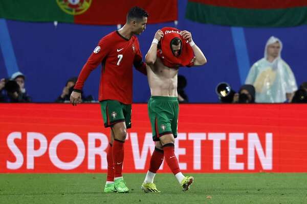 Eurocopa 2024: Portugal remonta y se lleva sus primeros puntos - Fútbol - ABC Color