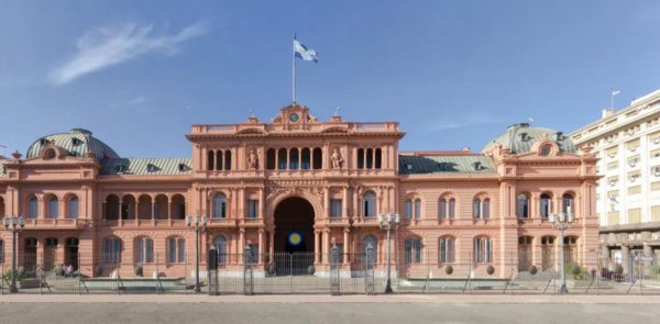 Argentina mantiene el super谩vit financiero por quinto mes consecutivo - Revista PLUS