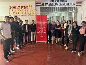 Estudiantes de Derecho-UNA brindaron conferencia sobre DDHH en cárcel de mujeres - Radio Imperio 106.7 FM