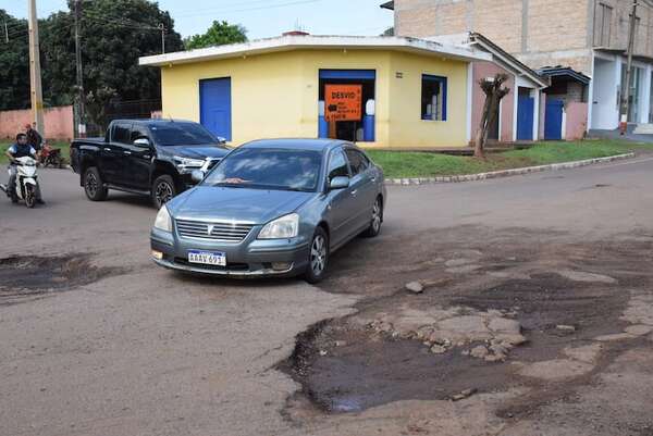 San Juan Nepomuceno: camiones pesados rompen asfaltados de las calles céntricas - Nacionales - ABC Color