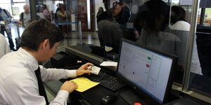 Recuerdan presentar el carnet de vacunación de fiebre amarilla para ingreso y salida del país