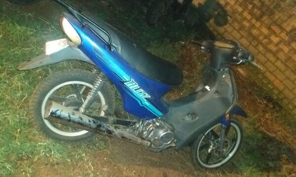 Recuperan motocicleta hurtada
