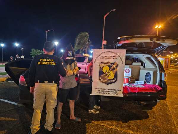 Policía activo detenido en costanera de Encarnación con droga en su poder - Megacadena - Diario Digital