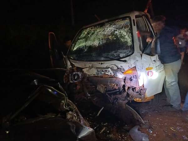 Violento choque frontal dejó dos heridos en Alto Paraná - ABC en el Este - ABC Color