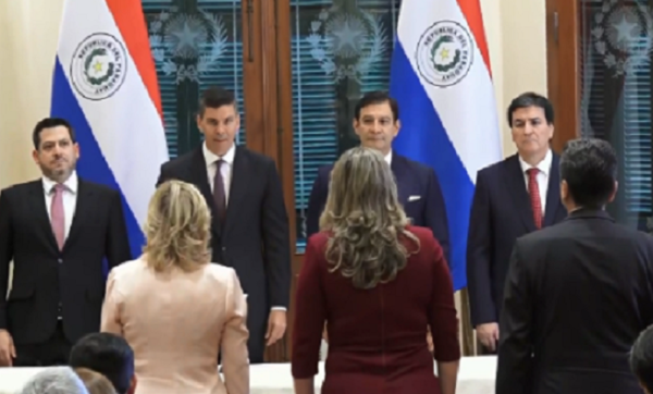 Peña toma juramento a nuevos embajadores ante la OEA, Italia y la Santa Sede