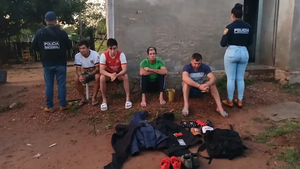 Capturan a cuatro sospechosos vinculados con banda de asaltantes - Noticiero Paraguay
