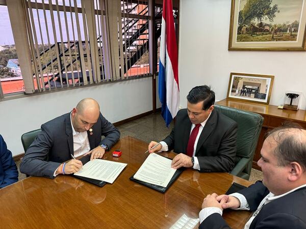 COOPERACIÓN INTERINSTITUCIONAL PARA MEJORAR EL SERVICIO ELÉCTRICO EN CAMBYRETÁ - Itapúa Noticias