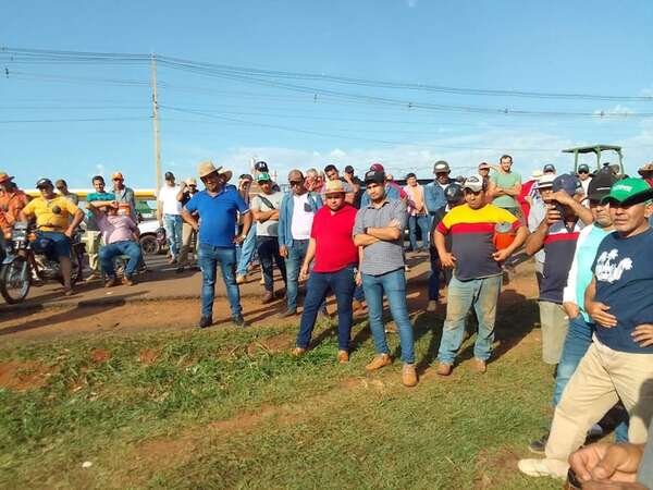 Sigue el cierre intermitente de ruta en Guayaybí - Nacionales - ABC Color