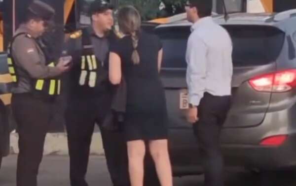 Video: agente de la Caminera escupió a un ciudadano - Nacionales - ABC Color