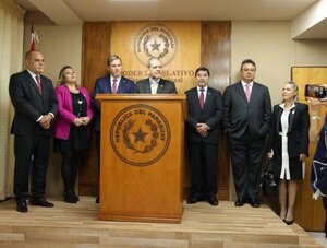 Natalicio Chase, nuevo líder de la bancada Honor Colorado en el Senado - El Trueno