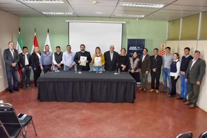 ACTO DE FIRMA DE MEMORANDUM DE ENTENDIMIENTO ENTRE LA GOBERNACIÓN DEL DEPARTAMENTO DE ITAPÚA Y LA CÁMARA DE COMERCIO PARAGUAY- TURQUÍA - Itapúa Noticias