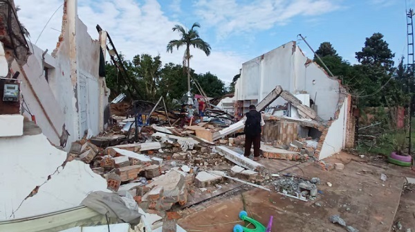Caaguazú azotado por un posible tornado de 100 metros de diámetro - Noticiero Paraguay