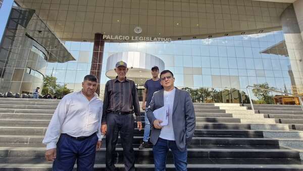 Adultos mayores piden a senadores aprobación de medio salario mínimo - Nacionales - ABC Color