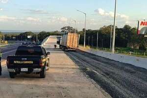 Pedrozo: rampa de frenado evitó un nuevo accidente sobre la ruta PY02 - Nacionales - ABC Color