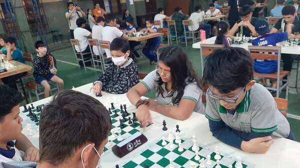 Se viene el segundo torneo intercolegial por equipos de ajedrez - Polideportivo - ABC Color