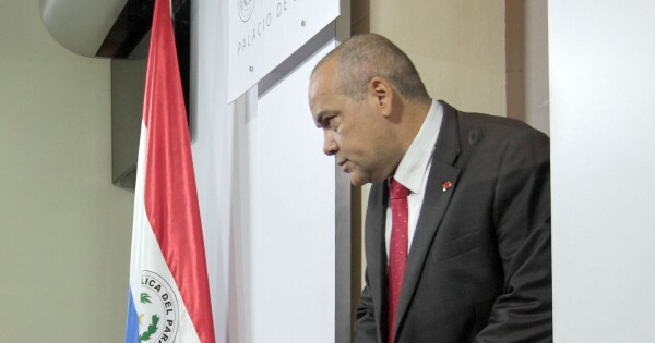 Salpican a Bachi por irregularidades en el nuevo concurso para la carrera diplomática