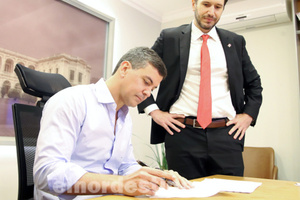 Presidente Peña firmó Decreto mediante el cual dispone reajuste del salario mínimo legal para trabajadores del sector privado - El Nordestino
