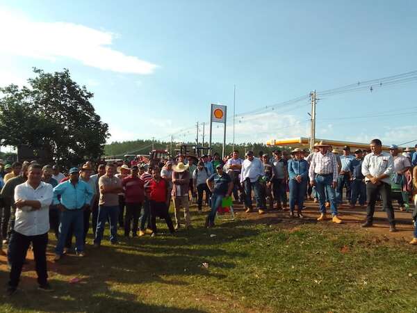 Se levanta movilización tras diálogo entre productores y representantes del Gobierno - Nacionales - ABC Color