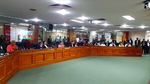 Denuncian que Nenecho prepara nueva deuda sin permiso de Junta