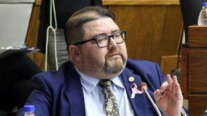 Para Derlis Rodríguez, aumentar impuesto al tabaco para medicamentos oncológicos es populista