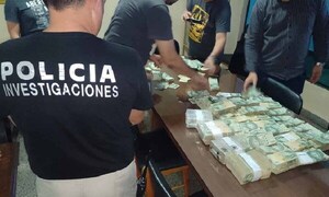 Hombres devuelven el botín robado a casa de cambios y no son asaltantes, aclara la Policía – Prensa 5