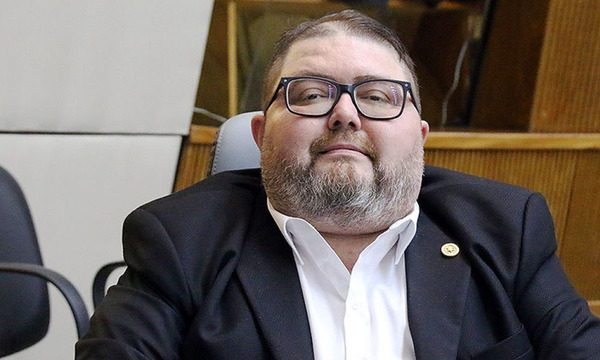 Aumentar impuesto al tabaco para medicamentos oncológicos es populista según Derlis Rodríguez - OviedoPress