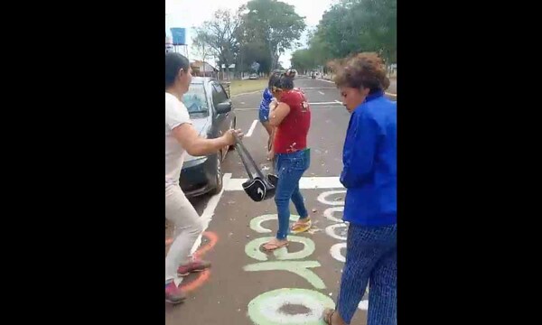 Tensión crece y atacan a huevazos a una concejala en Arroyito – Prensa 5