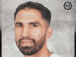 Olimpia presentó oficialmente a Alberto Espínola, un ex Cerro Porteño - Olimpia - ABC Color